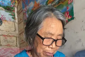 #搞笑 #音乐 #翻唱  热歌返场啦 欢迎收听姥姥版 请你别走太快视频封面