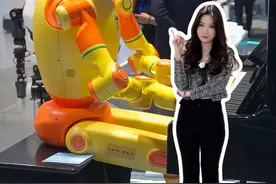 AWE2025中国家电及消费电子博览会又来啦~ 让我们一起相约上海新国际博览中心，一起感受未来生活的无限可能！#AWE #AWE2025 #AWE展会 #AWE家电博览会 #AI逛AWE视频封面