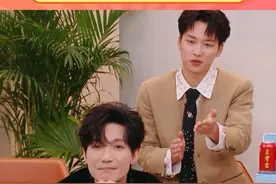 #陈楚生 不是哥们，我正emo呢，你打上广告啦！#吴泽林 #歌手 #万万没想到视频封面