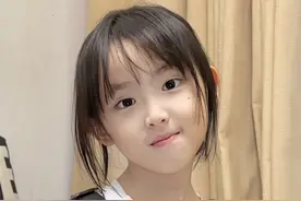 这件事情我不希望有第四个人知道😐 #爸爸带娃 #骗你生女儿 #小机灵鬼  #自信小孩的迷惑行为 #女儿控👧请你慢慢长大🖤