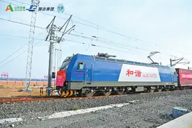 “出海口”搬到新疆 天津港在乌鲁木齐设立内陆箱管中心图片