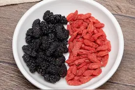 有这5种症状，可能是肝血不足！2个小果子，把亏虚的肝血补回来！图片