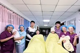 大连这对双胞胎姐妹同天顺产，还有更巧的......图片