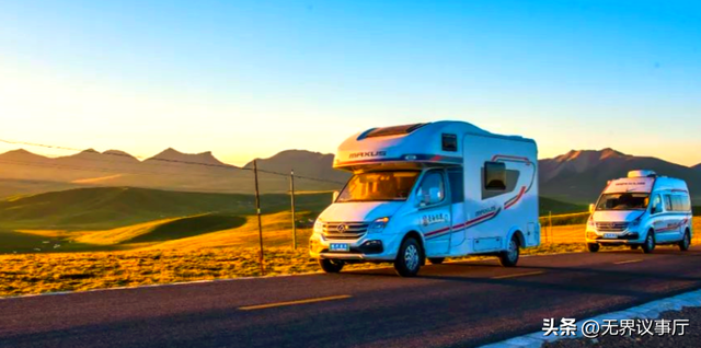 加州之旅反转不断，温暖分享撞上现实冰冷，烟火里藏着治愈与狼狈