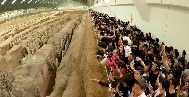 国庆机票均价涨 9%！热门航线售罄，非热门却降价？