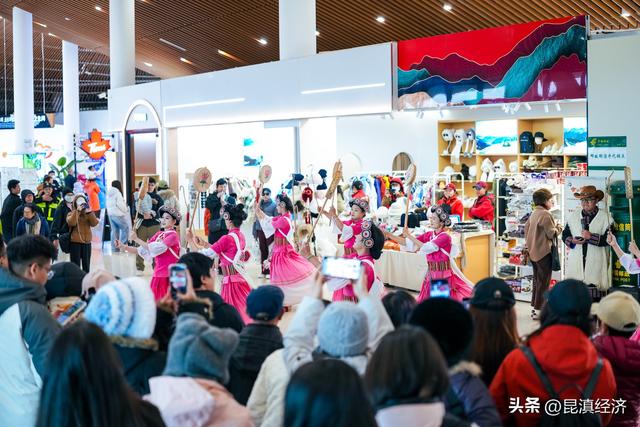 品长街宴、逛十六州市展区、看30场文艺演出！丽江三多节邀你共赴18天春日盛会