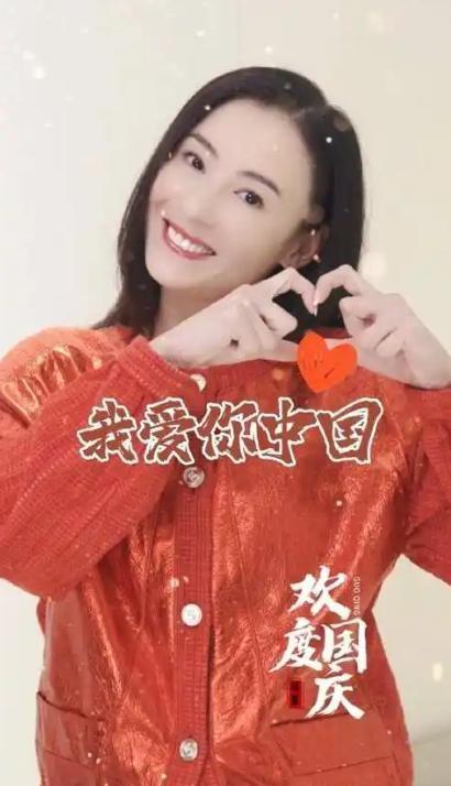 谢霆锋也没想到，张柏芝会因阅兵当天的这一举动，实现口碑暴增