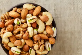 这5类零食，对血糖影响小，非常适合糖友吃，出门备着点！图片