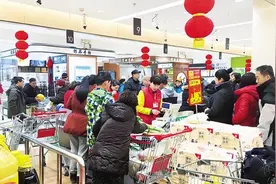 发现没？同一箱牛奶，实体店卖50，网上只卖30块，原因出在哪？图片