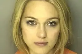 女子监狱没有男性，为何每年还会有上百人怀孕？只是源于一条规定图片
