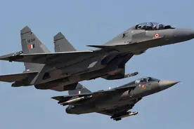 上千架印战机起飞，卫星扫过边境，拍下不寻常一幕：解放军出手了图片