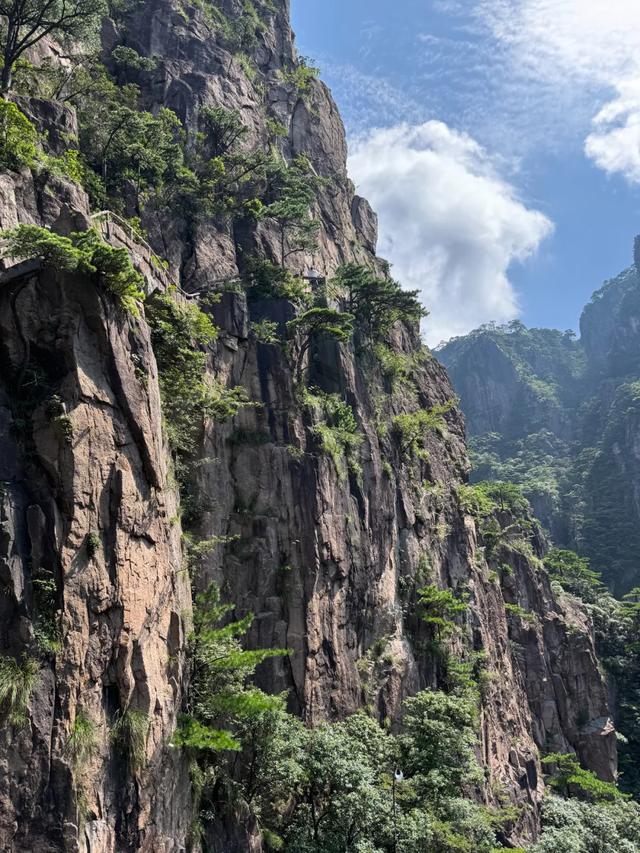 徒步三山五岳：安徽黄山！