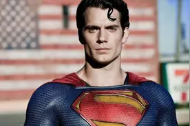 “超人”亨利·卡维尔：从小胖子到钢铁之躯，完美身材背后的秘密图片