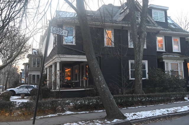 美国47岁核物理学家在家中遭枪杀，人们担忧其系“遭伊朗暗杀”