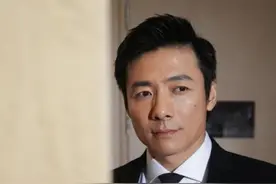 演员祖峰的字，功力深厚获得业内认可，网友：一看就是读书人写的图片