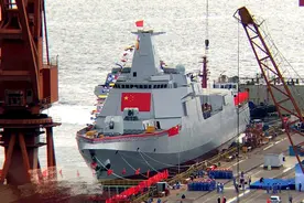 中美日驱逐舰对比哪家强，美国9217吨，日本10500吨，中国是多少图片