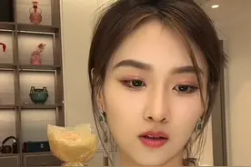 “最美车模”苏宁回应婚变！曝公婆世界游玩不管不顾，老公怼网友图片