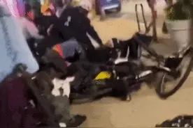 突发！美国乱了，零元购席卷费城全市，美损乱世界却开始引火烧身图片