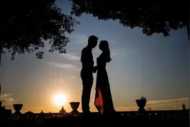 情侣之间没话题了，该怎么办？图片