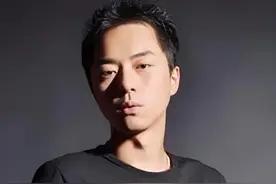 《父母爱情》因资金紧缺，临时拉来几位客串，没想到个个演成经典图片