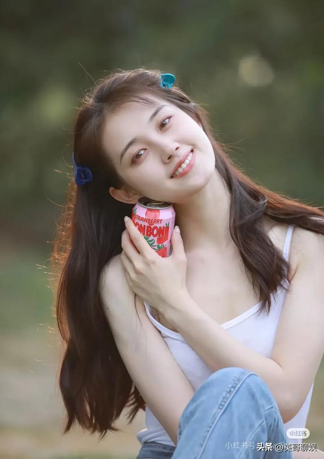 看似「清纯」实则“风骚”的四个短剧女演员，妖艳绝不输“妲己”