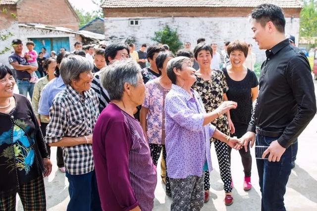 钱再多有什么用？51岁刘强东对大儿子的“亏欠”，至今都难以弥补