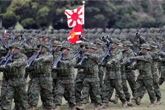 日本3箭齐发，高市通知中国2个不变，备战细节曝光，局势恶化？