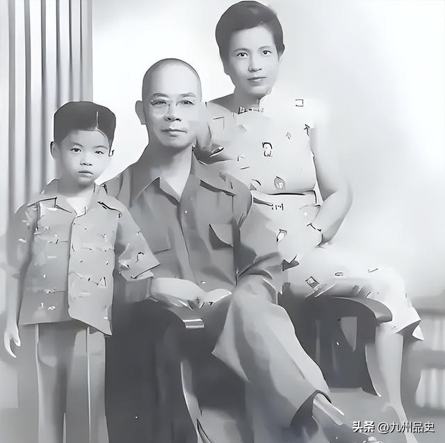 吴石牺牲十三载后，蒋经国震怒发现，派去大陆的特务全在糊弄他！