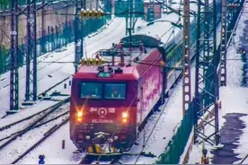 Z304次列车：上海市至新疆乌鲁木齐的直达特快之旅，你准备好了吗图片