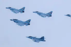 又败了！歼-10打得过瑞典版“枭龙”，却与泰国最新订单彻底无缘图片