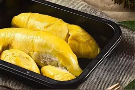 猫山王鲜榴莲首“登鹭”！售价不菲却颇受市民喜爱图片