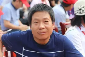 最受欢迎的三位当代诗人图片