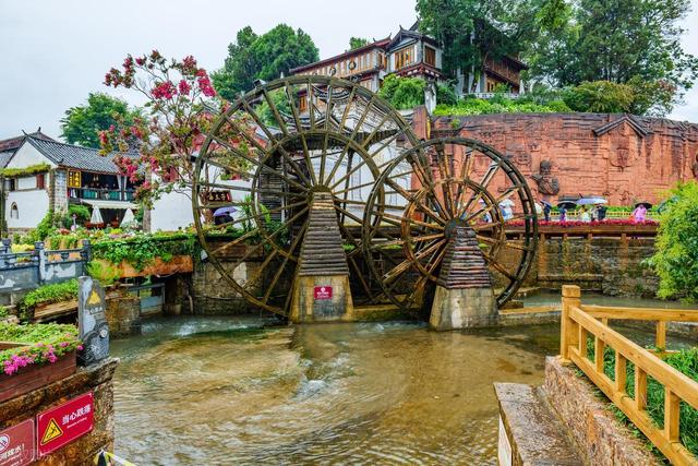 别只知道大理丽江！云南这6座古城，一个比一个惊喜，好吃又好逛