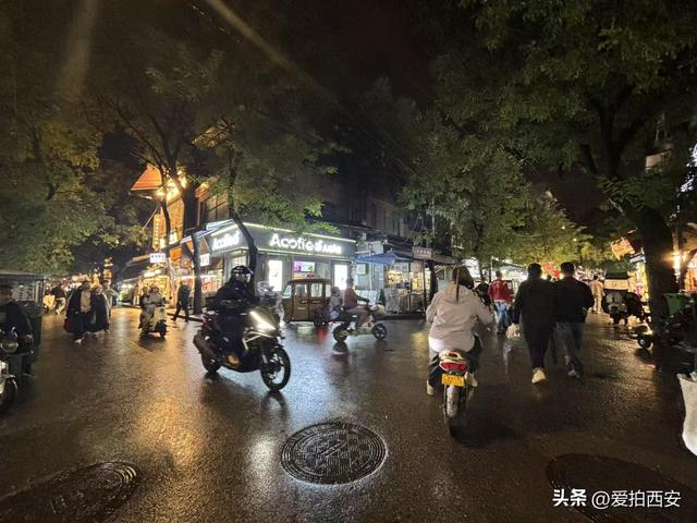 秋雨夜，西安老城老街故事！