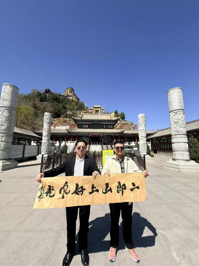 著名文化学者张龙携李云辉、闫伟一行探访神木 以文赋能塞上文旅