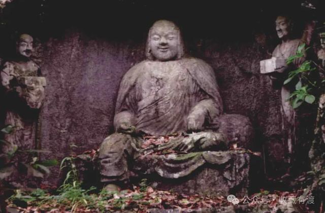 去杭州灵隐寺,看到一尊“佛像”不要随便拜,这是一个妖僧