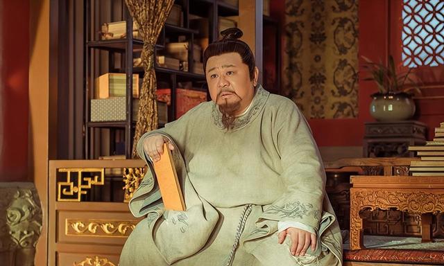 1424 年朱棣在军中离世，距离北京1000公里，朱高炽面临着四重考验