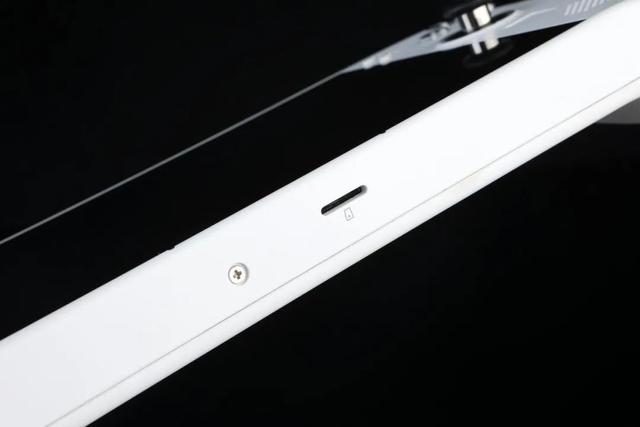 配备长江存储PC411 SSD、畅玩《黑神话：悟空》！联想拯救者Legion Go S游戏掌机体验