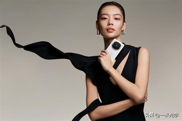 2025折叠旗舰深度解析，华为Mate X7影像与性能全面跃升
