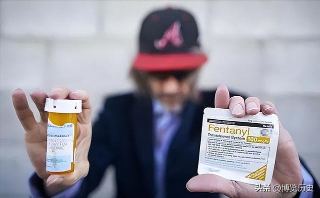 特朗普一刻不想等了！一架专机飞抵北京，这次派的高官，很有讲究