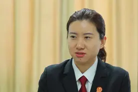 男子骑雪地摩托车摔伤谁来担责？法官详解责任划分图片