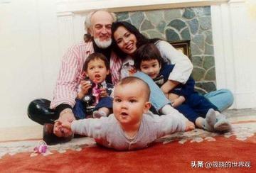 62岁韦唯现状：脊柱断裂已恢复，前夫已死，两个混血儿子回国相伴