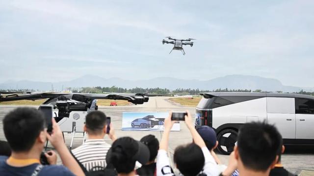 低空经济迎万亿风口，“交强险”如何护航安全？