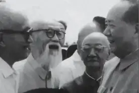 开国大典前夕，毛泽东周恩来为何力邀不愿当官的张难先来京任职？图片