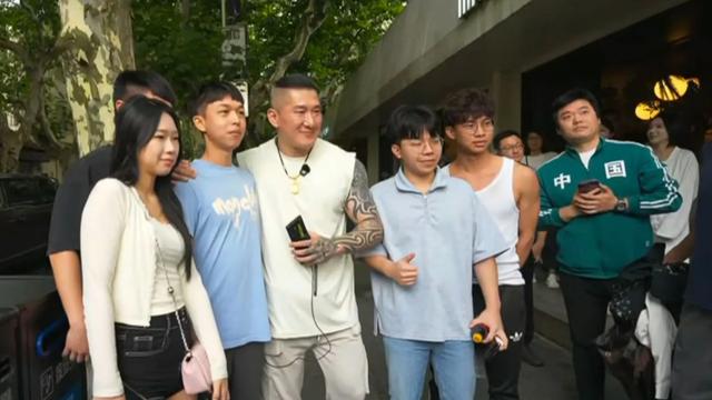“馆长”再次道歉 各地网友暖心回复