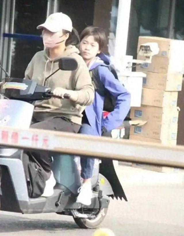 全红婵回队了	，她变化很大，身高快170了吧，留起长发	，气场更强