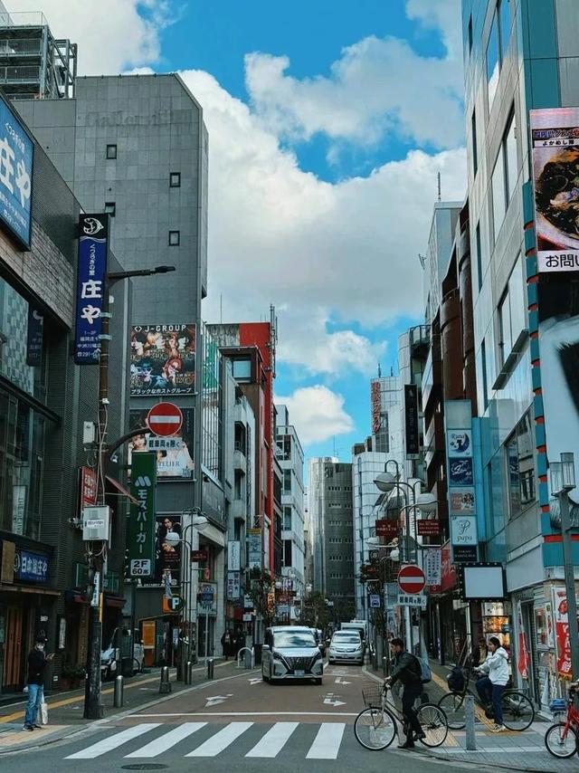 日本九州岛西北部的福冈市