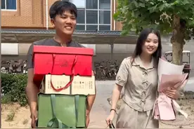 解清帅女友火了！颜值高，工作曝光很体面，解爸解妈十分满意图片