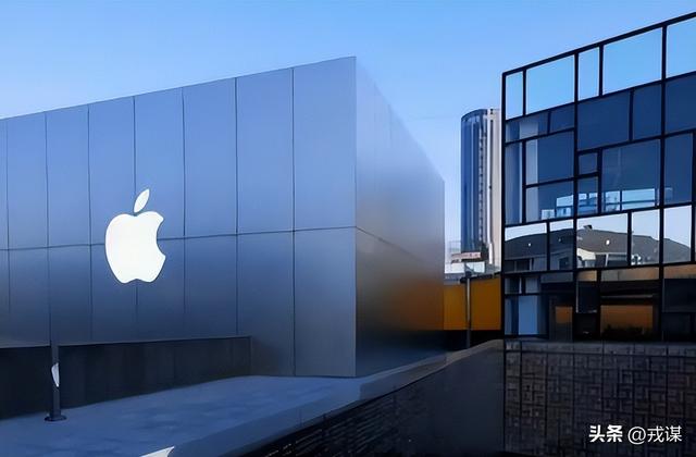 苹果换帅！库克的继任者不是大家猜测的AI专家，而是硬件工程师