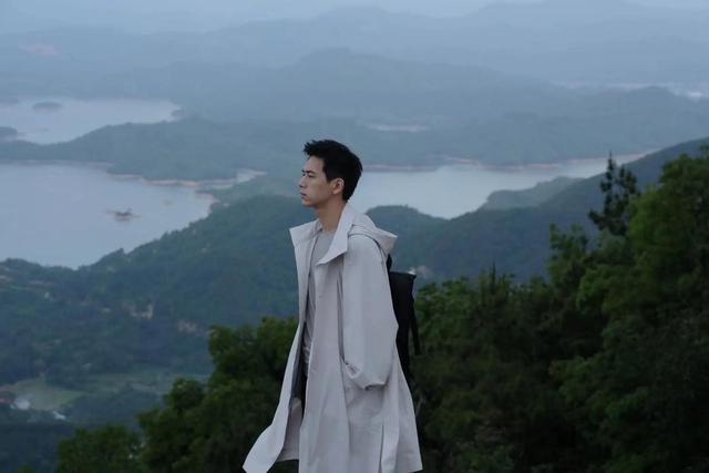 李现藏太深：戏里撩遍女神，戏外摄影技术封神